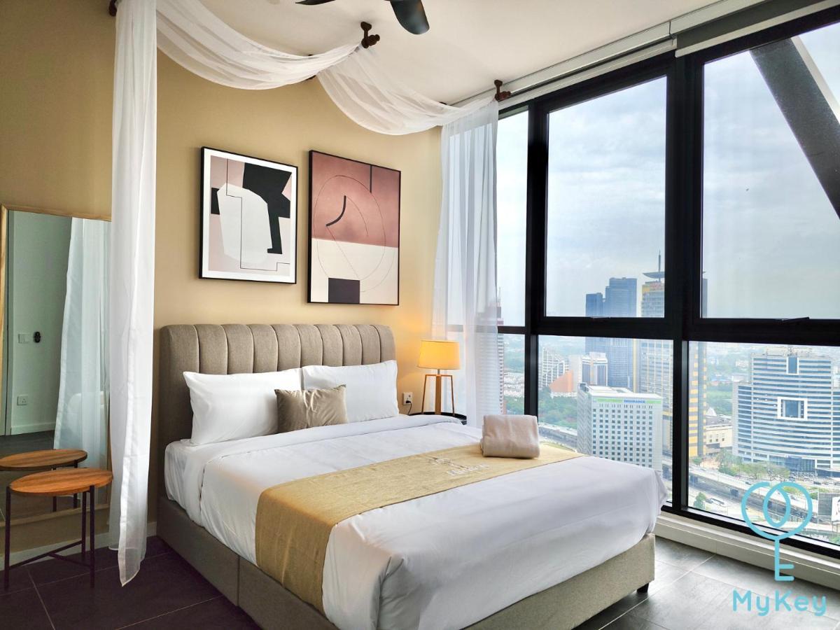 Scarletz Suites By Mykey Kuala Lumpur Exterior foto A bedroom at the hotel
